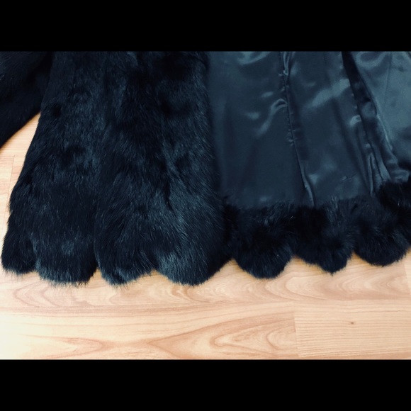 Luxurious Rare Scallop Rabbit Fur Coat - Picture 4 of 5